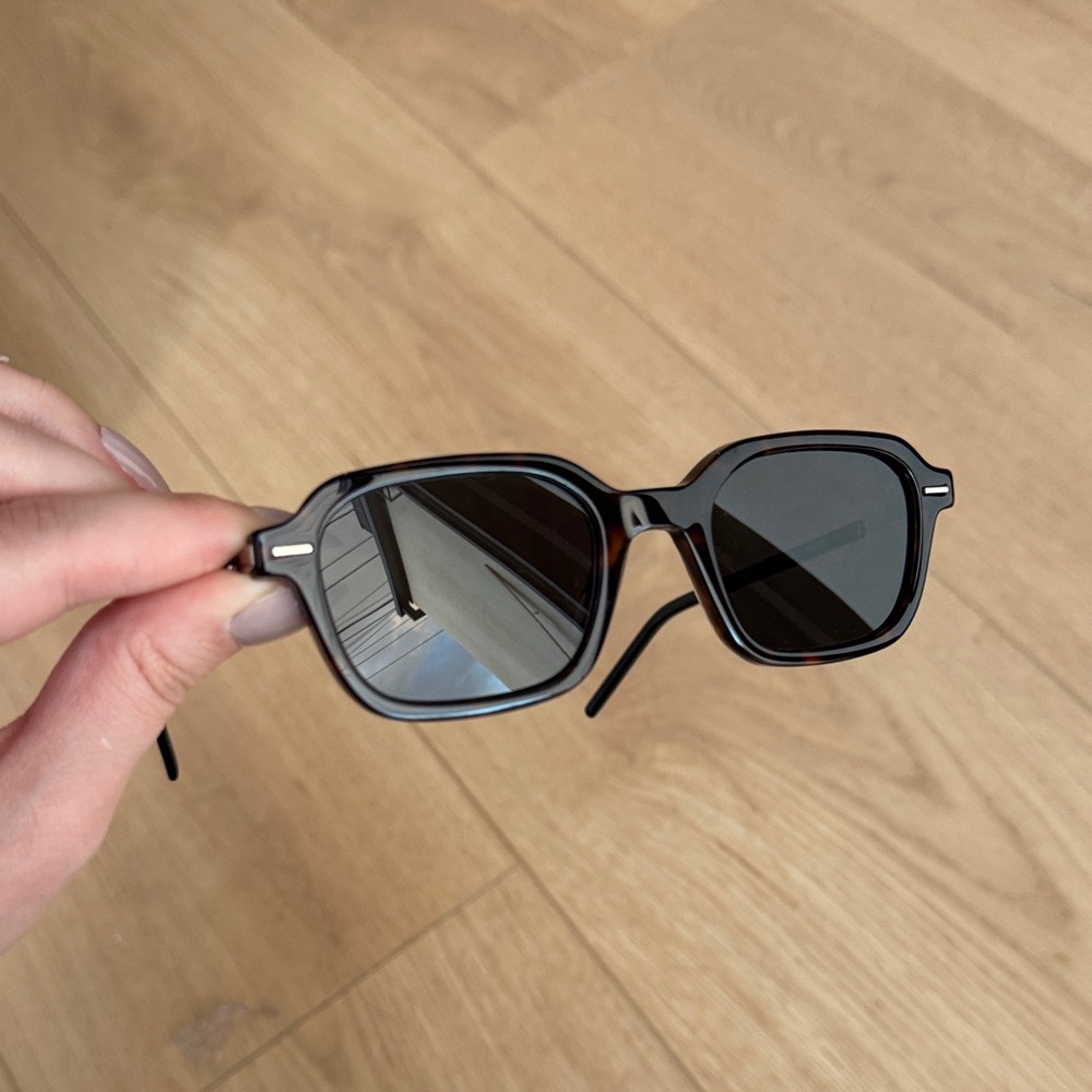 Dior Sunglasses (Unisex) - Picture 4 of 5